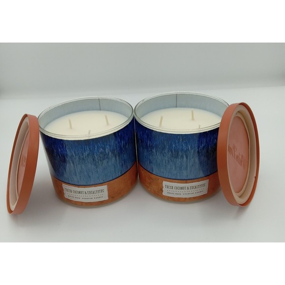 Lot Of 2 Bath & Body Works Fresh Coconut & Eucalyptus 3 Wick Candle 14.5 oz - Picture 2 of 4